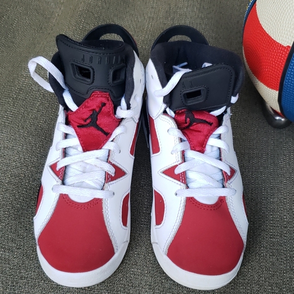 AIR JORDAN 6 RETRO CARMINE - Picture 8 of 17